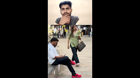 Ladka ladki paise lekar baag gaya