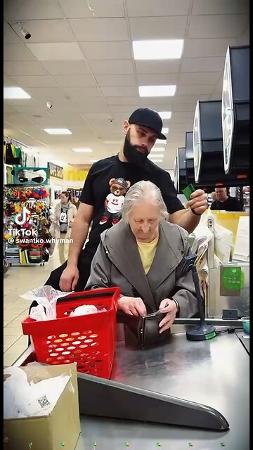 Love All Life Always #261 - Kindness In Action, No Credit Sought. Helping Is Reward Enough. 👏💯