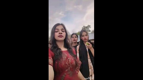 Guys yah donon meri friend hai👌