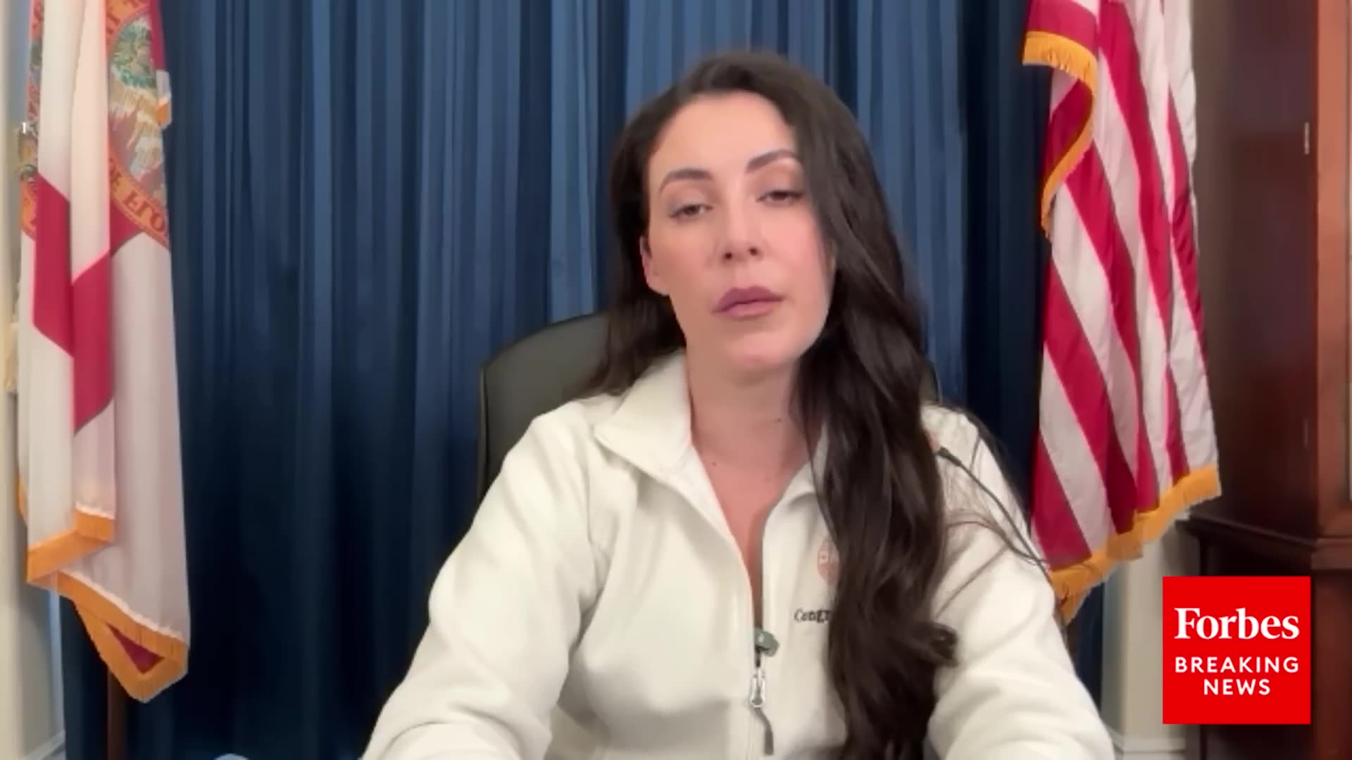 📢 Billboards Accuse Luna of Breaking Term-Limits Pledge