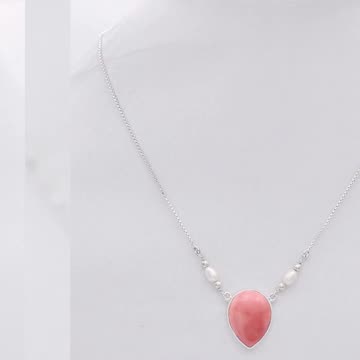 Why settle for one when two or multiple stones can amplify your alignment?⁣ #crystaljewellery