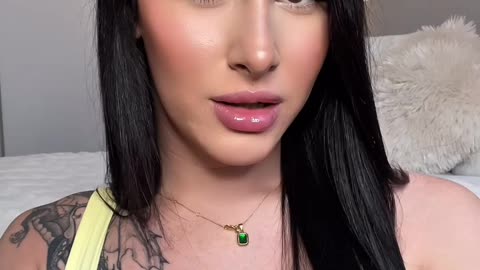 Listen this tgirl