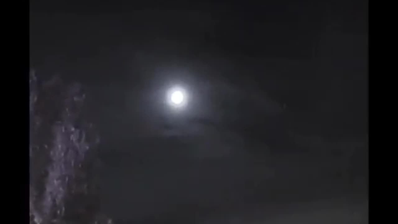 The Moon never hides. Why lie about it? 🌕👀