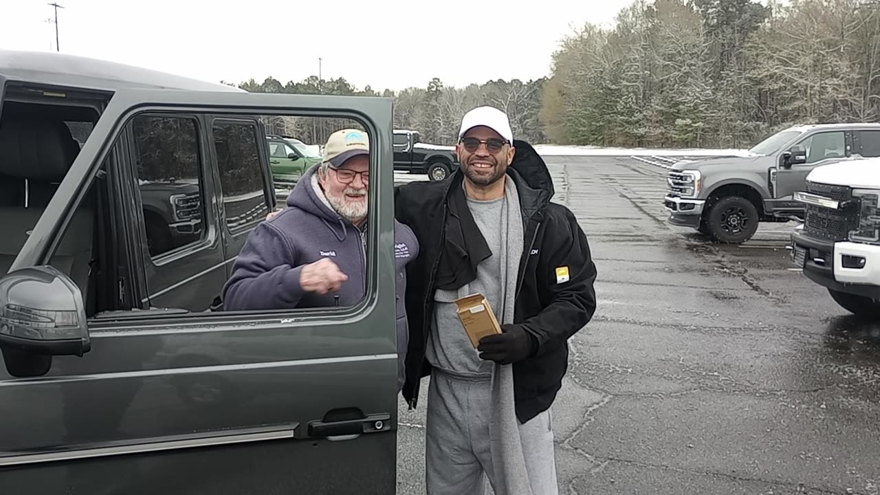 Enrique Tarrio's farewell to Pollock federal prison