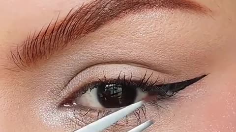 Eyeliner hack you must know