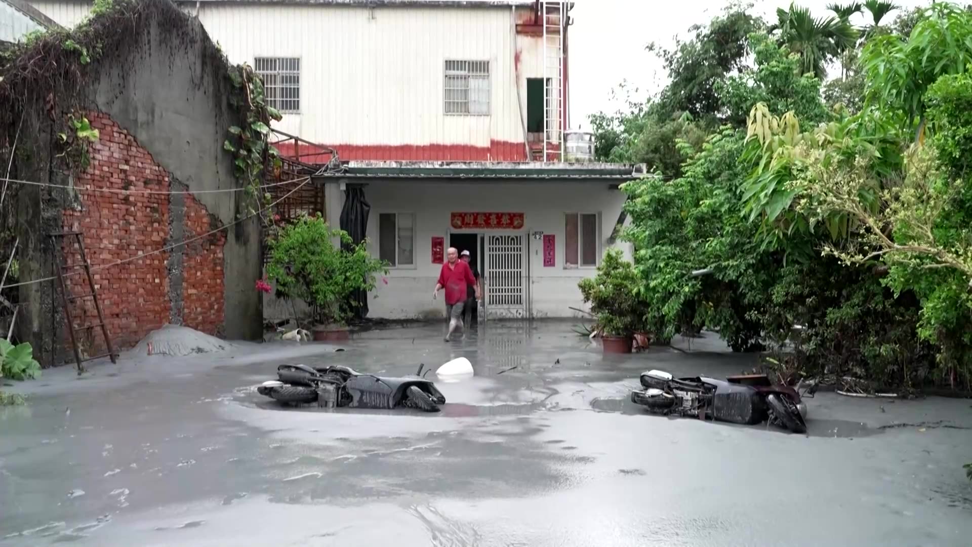 Super Typhoon Ragasa wreaks havoc in Taiwan, targets Hong Kong