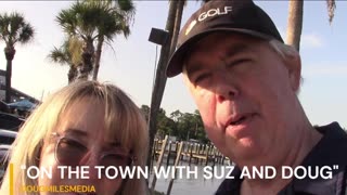 SUZ AND DOUG VISIT THE PHILLIPI CREEK OYSTER BAR IN SARASOTA!
