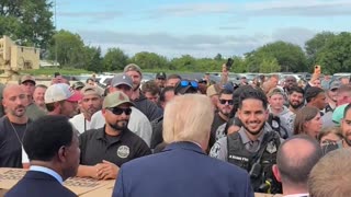 President Trump hands out numerous pizzas to law enforcement officers in Washington, D.C.