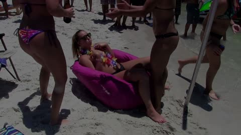 Hightway to hell on disappearing island