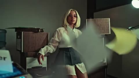 Breaking: Ella Mai - Tell Her (Official Music Video)