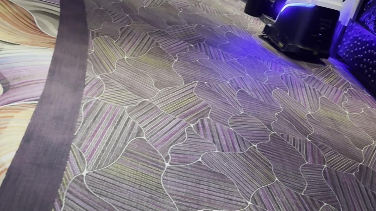 The Robot Kitty admires Aria efficiency (:D