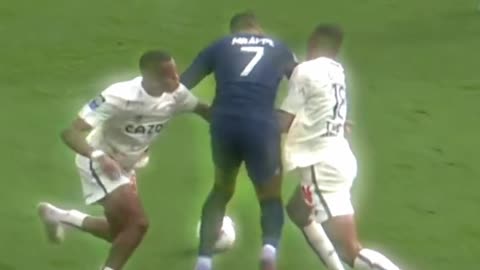 Mbappe skill