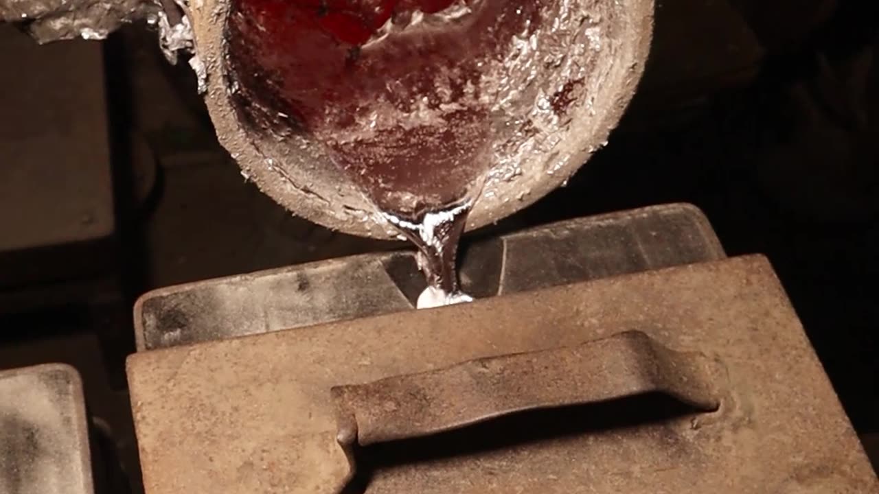 Crafting Elegance: The Art of Manufacturing Silver Lamp Handles