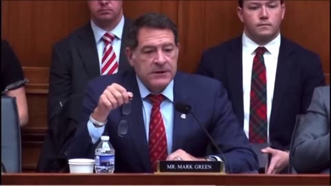 CHAOS ERUPTS As GOP Rep. EXPLODES At Secret Service Chief Over Trump Security Failure