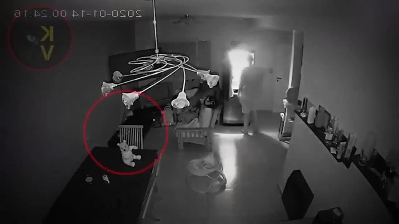 #somting in the house #mystrey things