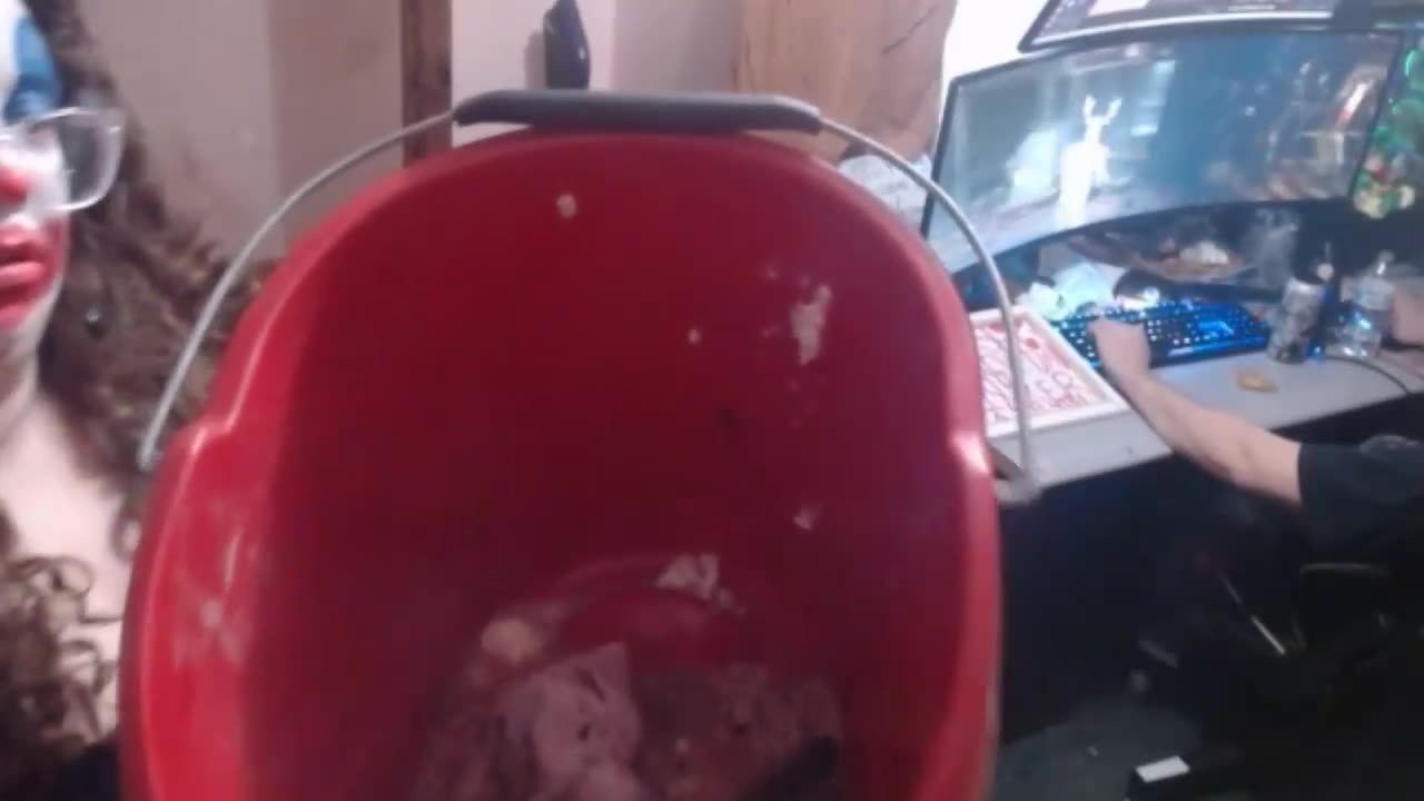 VANKALAVEY666's bucket...