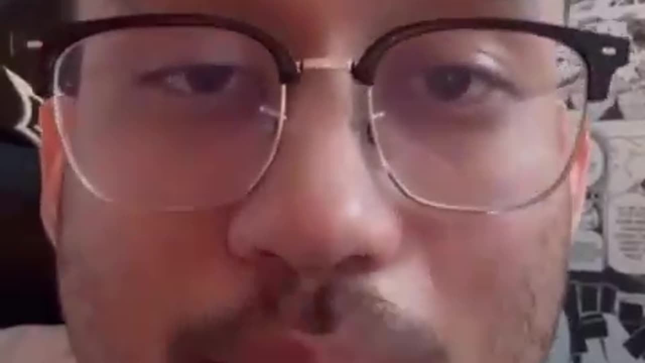 Kim 'farmando' Likes 2025