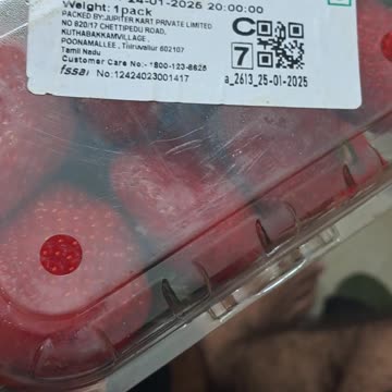 Promoting packed strawberry