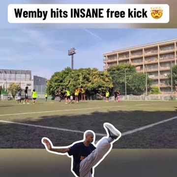 Bro is like 7’6” HOW 😭