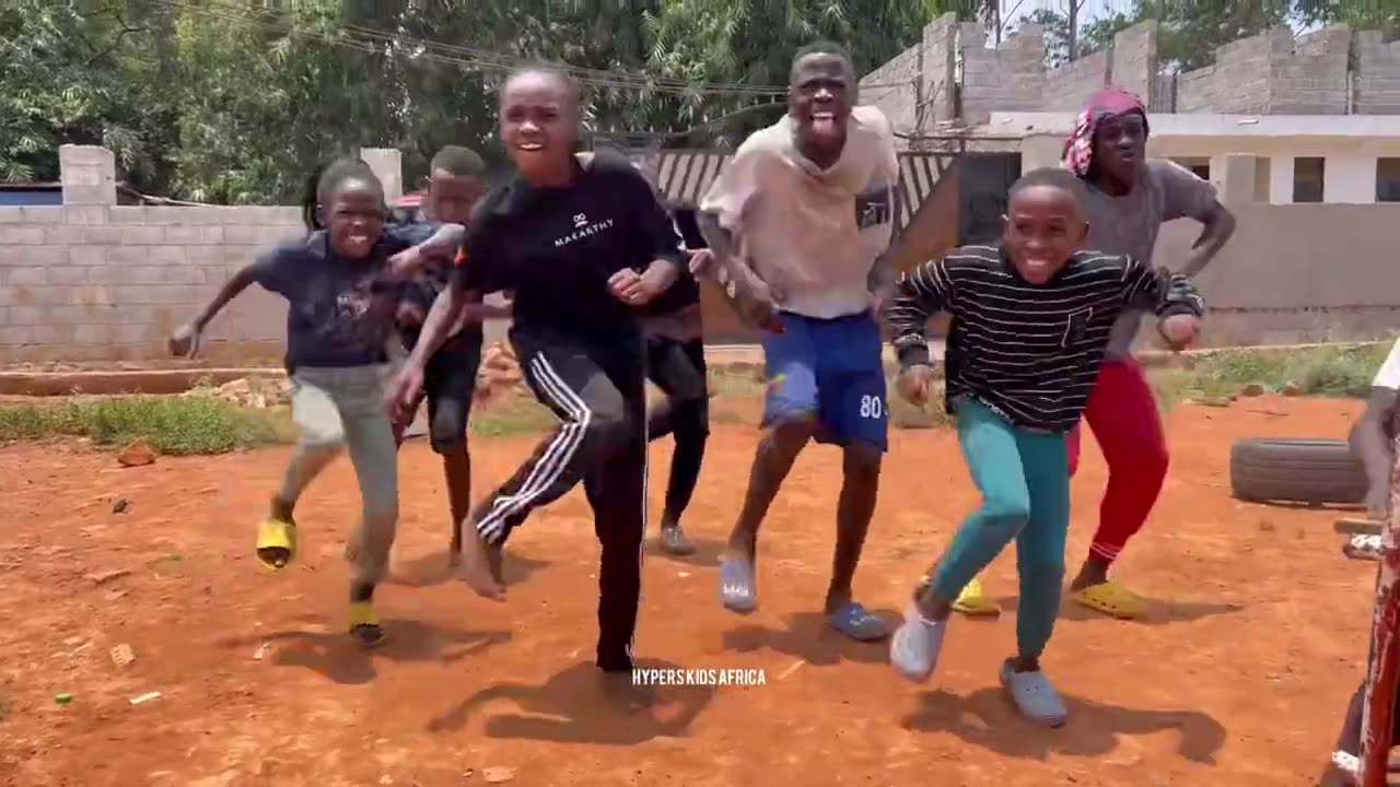 Hyperkids dancing 💃🏻 hips