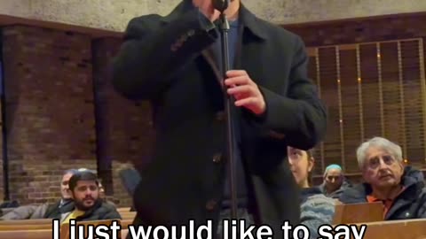 Các thành viên đảng Dân chủ đã xông vào một ngôi đền Do Thái và buông lời chửi rủa...