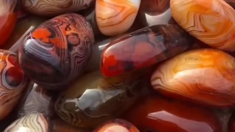Natural agate, a gemstone mined from the cliffs