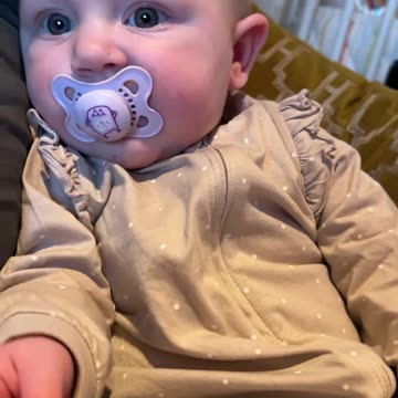 baby kayla day 125 – sleepy morning turns into surprise wake-up! 😴👶