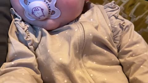 baby kayla day 125 – sleepy morning turns into surprise wake-up! 😴👶