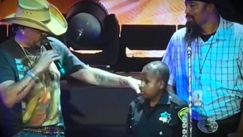 Jason Aldean’s Heartwarming Moment with Young Cancer Patient