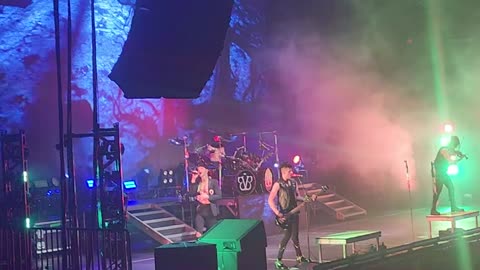 Black veil brides ( live )