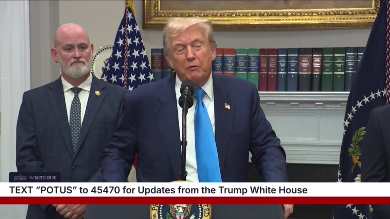 'Scam!' Confused Trump rants about Epstein when asked 'Russiagate' question
