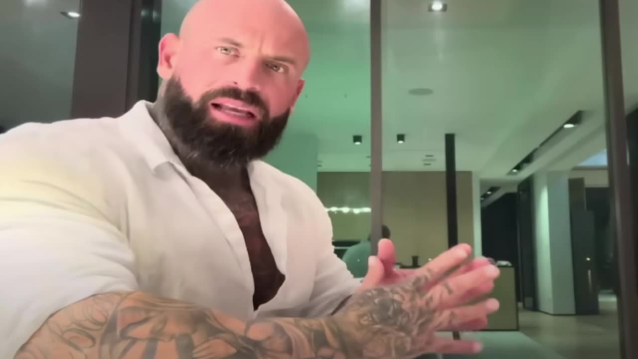 Wes Watson: The ultimate lolcow.