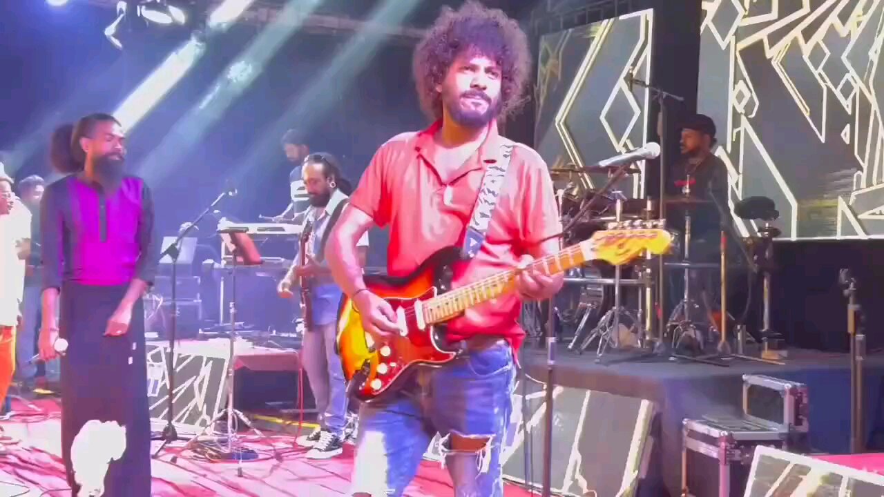 Abisaarikawanne අබිසාරිකාවන්නේ ගුණදාස කපුගේ