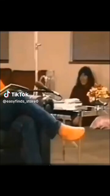 Beard Man vs clean-shaven