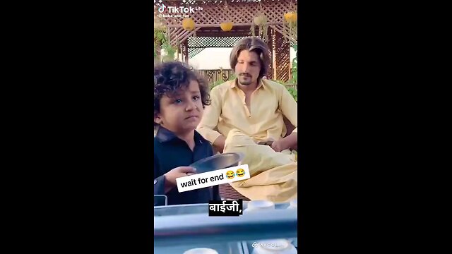 “Kosh mere mddat kar do” کا درست انگریزی ترجمہ یہ ہوگا: “Try to help me, please.”