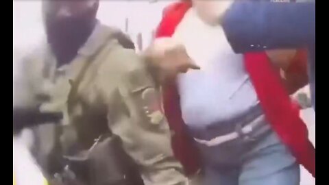 Cellphone footage of LaMonica McIver assaulting DHS agents while storming the ICE center.