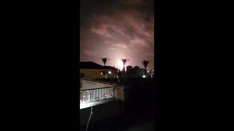 Israeli interceptor missile malfunctioning and crashing 