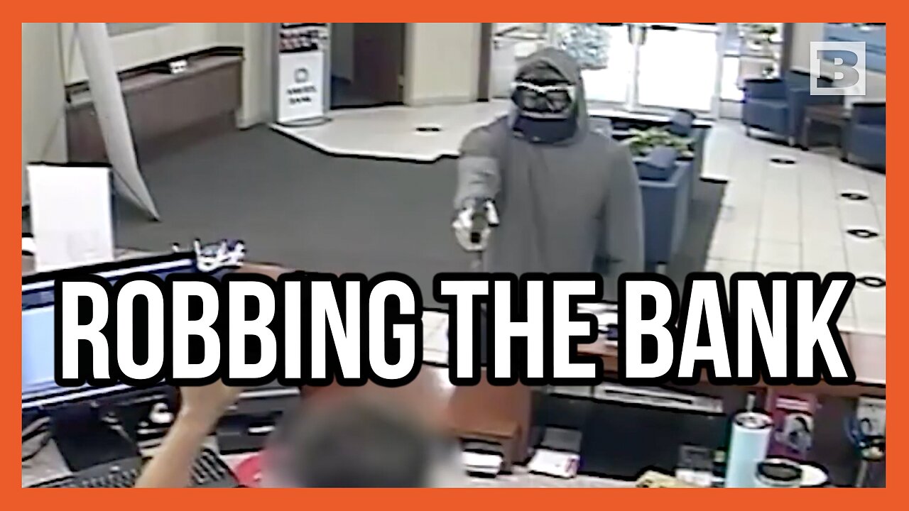 Suspect Robs Florida Bank at Gunpoint in Snorkel Mask