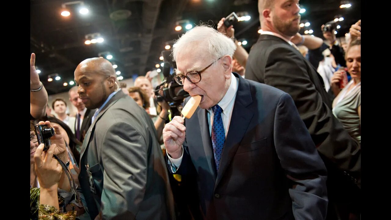 10 Extremely Rich People That Live Like They are Poor