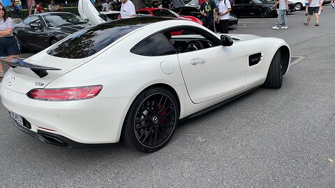 Mercedes Benz