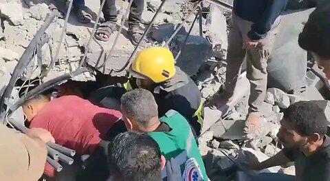 Six Palestinians were killed in an Israeli airstrike that struck a residential building in the town