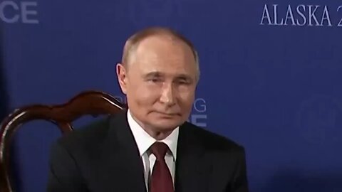Putin reacts to American press pool shouting questions 🤨