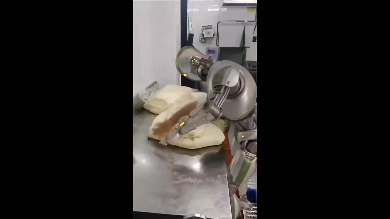 Robot Power Kneading Showdown