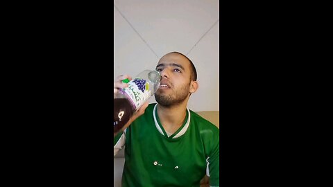 شربت لتر عصير عنب