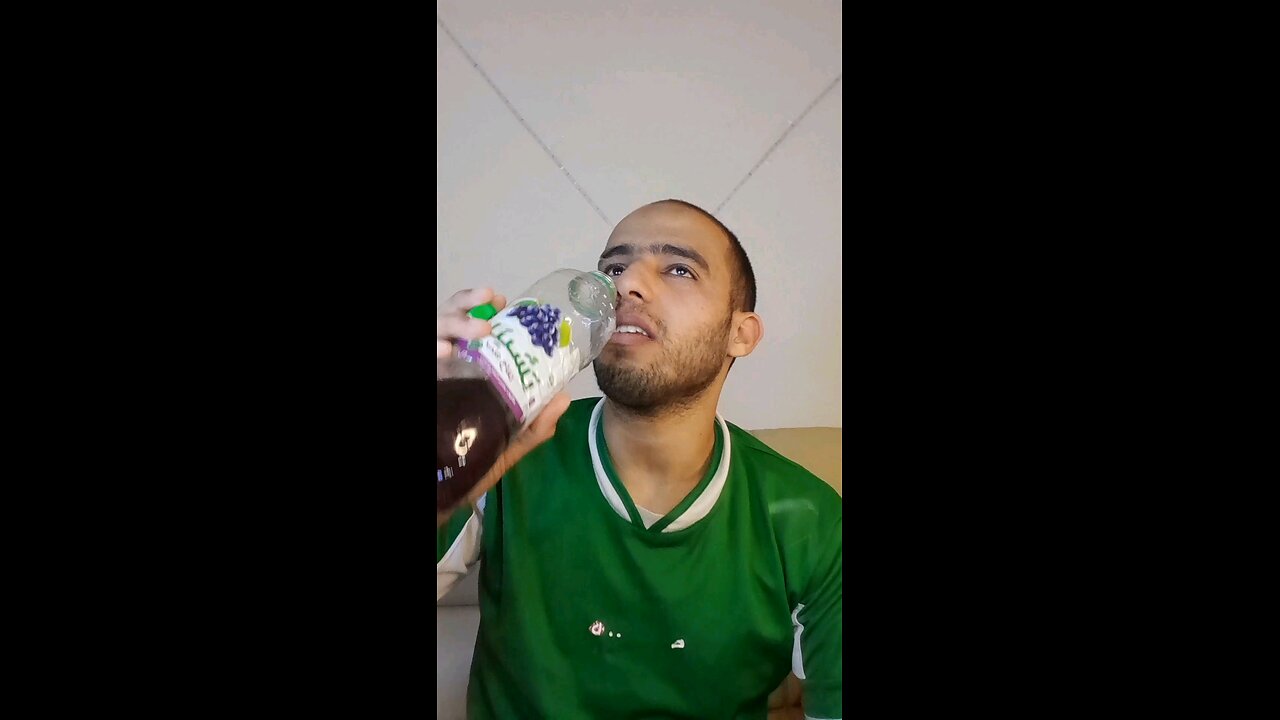 شربت لتر عصير عنب