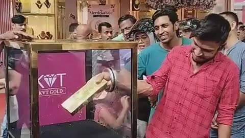 💰🎯 Can You Take the Gold Bar? Watch This Crazy Challenge! | FunFM