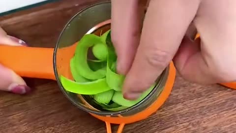 2-in-1 Fruit & Veg Peeler 🍎