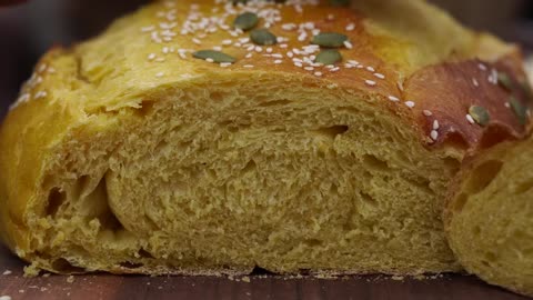 This Easy Pumpkin Bread Recipe is Simple, Delicious, and Perfect for Holidays