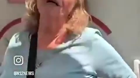 Israeli settlers who reacted dramatically upon arrival — while all other passengers remained calm