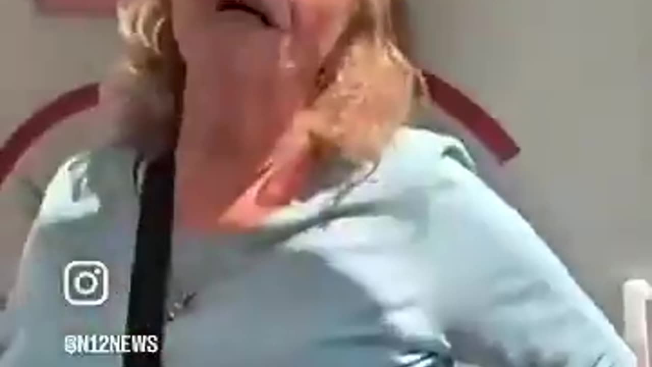 Israeli settlers who reacted dramatically upon arrival — while all other passengers remained calm